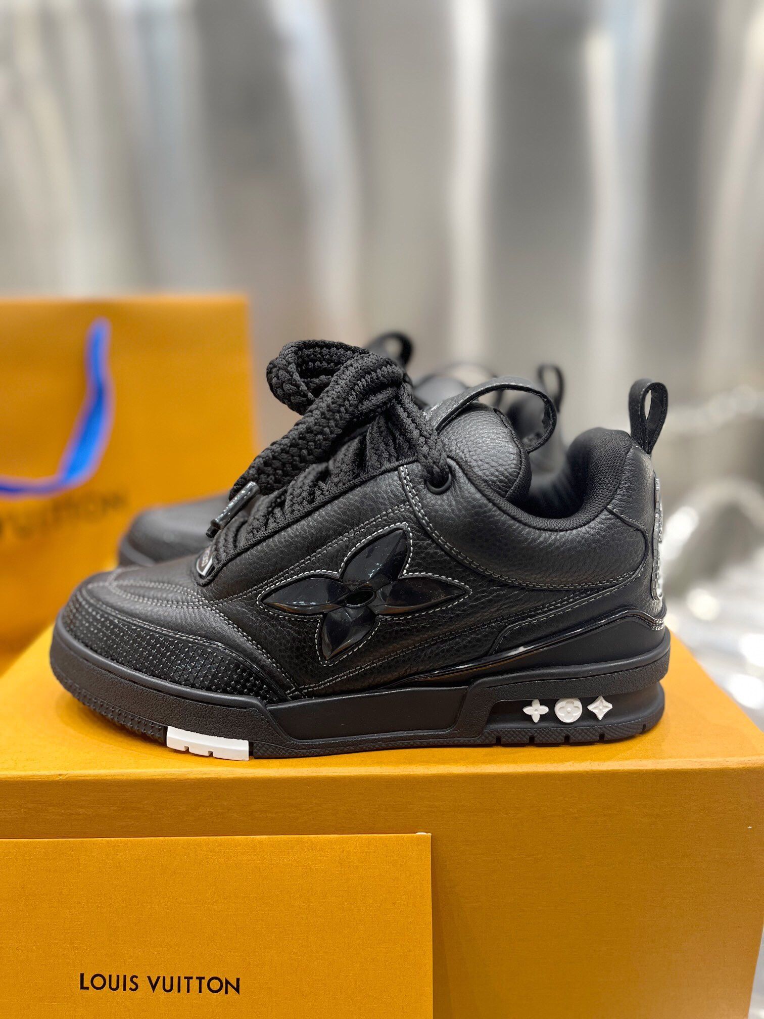 Louis Vuitton Men’s Sneaker With Box 2025 New
