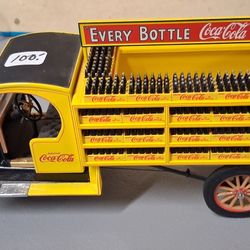 VINTAGE COCA COLA TRUCK