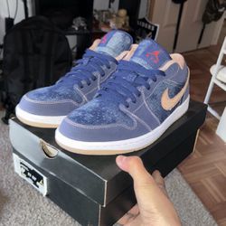 Jordan 1 Low SE Denim     Size 8.5 Men