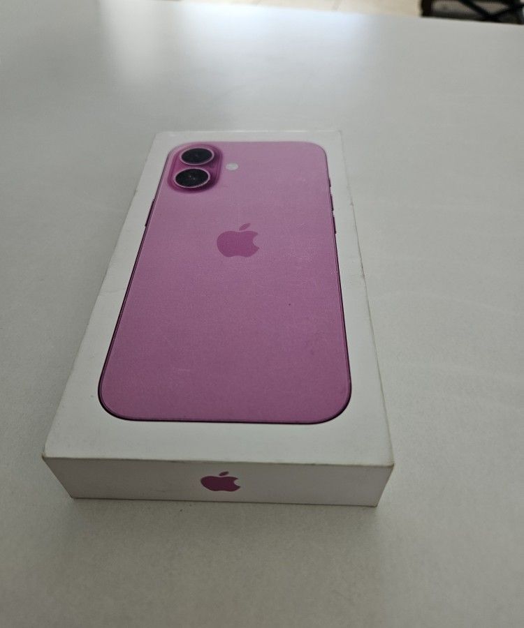 IPhone 16 Pink