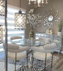 ROUND TABLES in Silver ✅ Glass Top