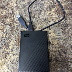 WD HARDDRIVE 1TB FOR XBOX/PS5/PC (NEED TO SELL FAST)