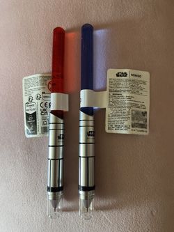 Star Wars- lightsaber pens