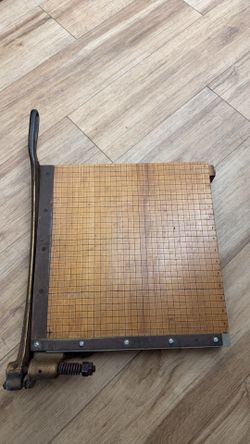 Vintage 1950's Ingento No. 4 Wood Cast Iron Paper Cutter Made in USA