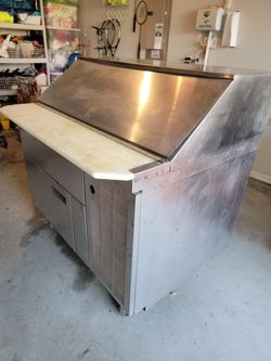 Delfield Commercial Refrigerated Prep Table / Sandwich Station – Stainless Steel