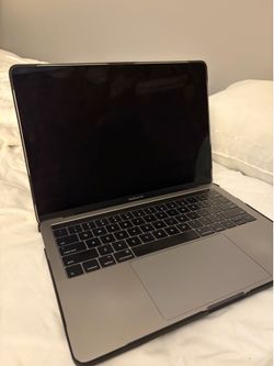 MacBook Pro with Touchbar 256gb