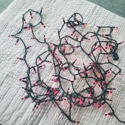 XMAS / HALLOWEEN - GARLAND LIGHTS - PINK - 30 FT - ALL LIT