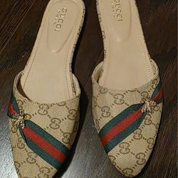 Beige flats Size 7