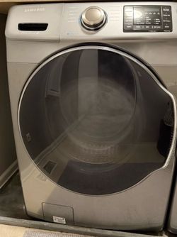 Samsung 4.5 cu. ft. Front Load Washer in Platinum - Like New