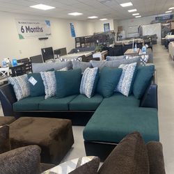 Sectional With Ottoman ‼️week End Special‼️