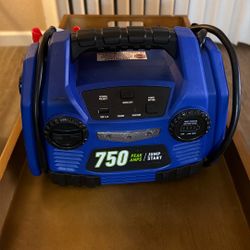 Harbor Freight Portable Car Battery Jumpstarter And Power Pack