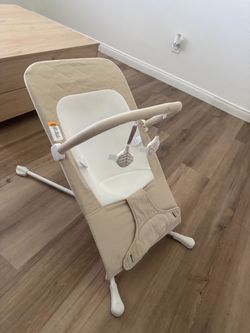 Baby Delight Alpine Deluxe Portable Bouncer-Oat