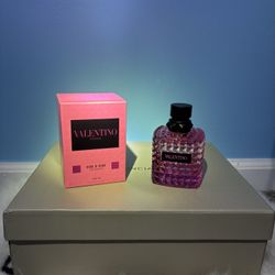 Valentino Donna Born In Roma Extradose