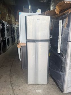 summit 22 inches wide refrgerator