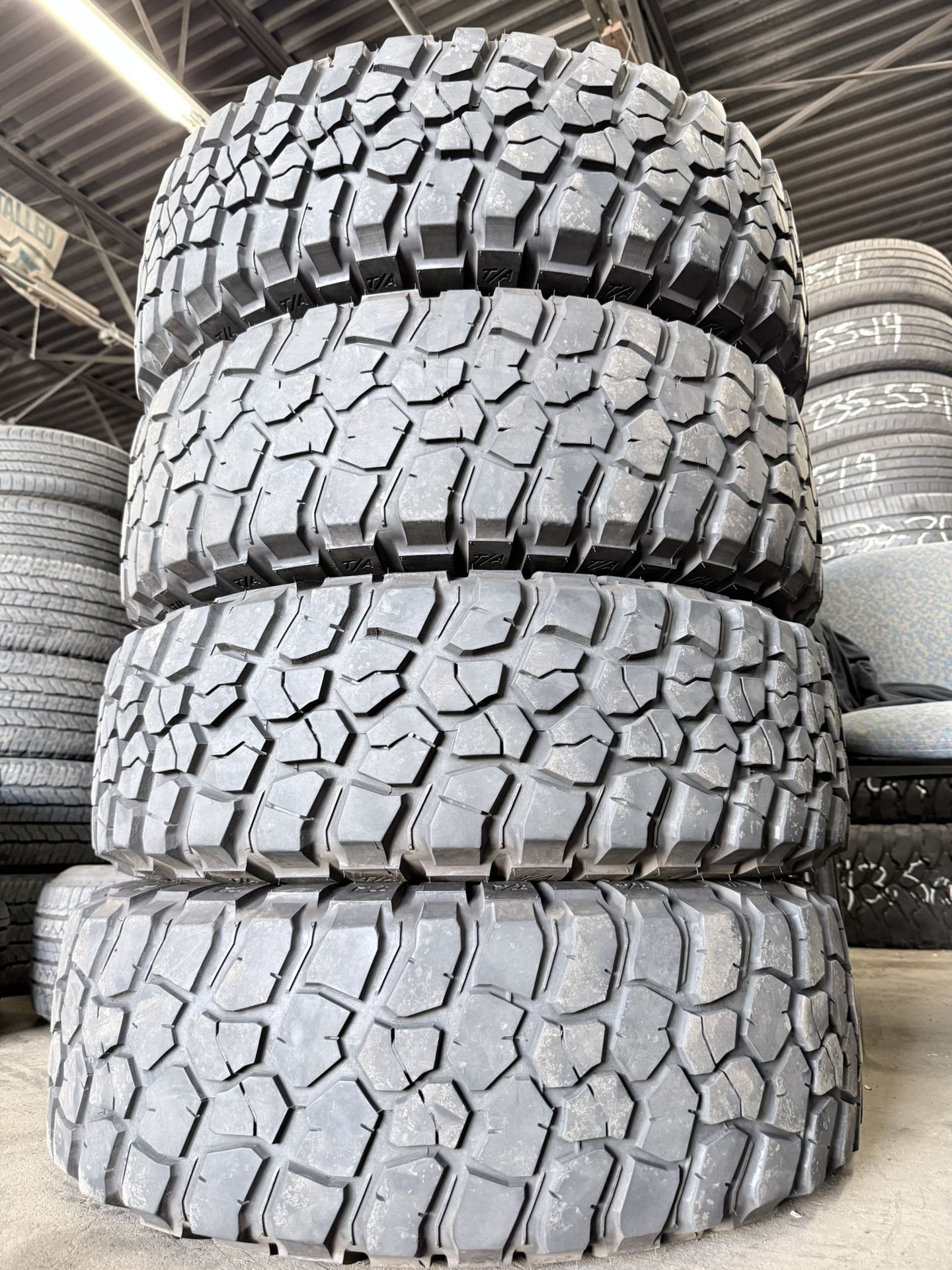 4 USED 255/75/17 BFGOODRICH ALL TERRAIN KO Tires