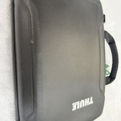 Thule - 13” Laptop Briefcase / Case