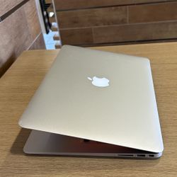 Apple MacBook Air 13” i5/4GB/266GB SSD $180 