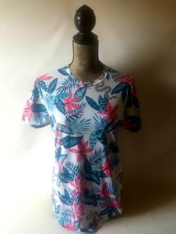 Hollister women's short sleeve floral print top size M