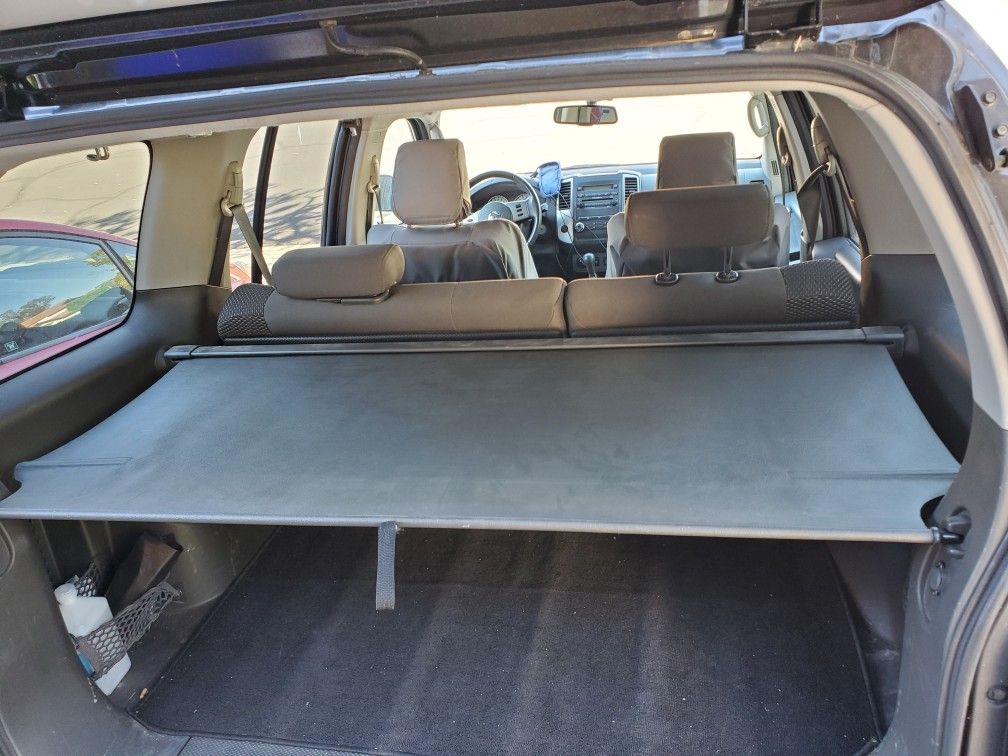Nissan Xterra 999N3-KR000 Retractable Cargo Cover