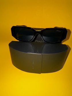 DESIGNER Pradas for $250!