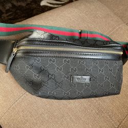 Fannypack