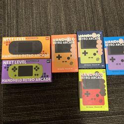 Handheld retro arcade