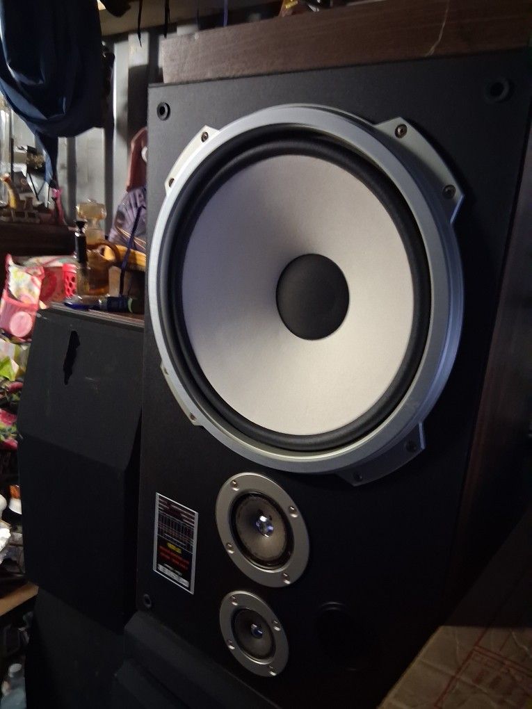 House Stereo Diffrent Brands One Grt Sound 