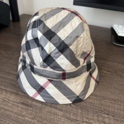 BURBERRY HAT