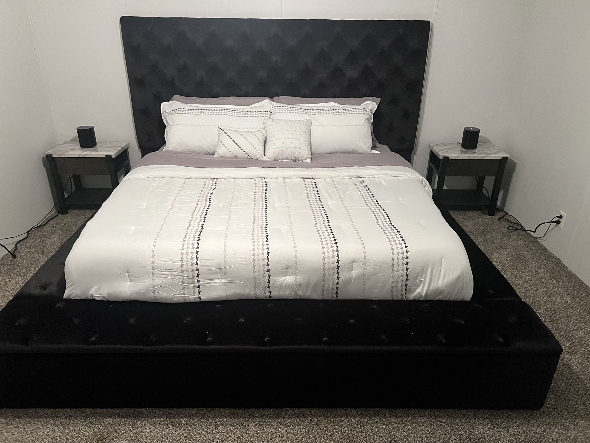 King Size Storage Bench Bed With Temperpedic Mattress 