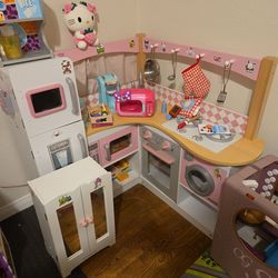 Wooden play kitchen set