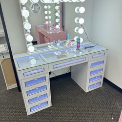 Luxury LED Bluetooth Vanity