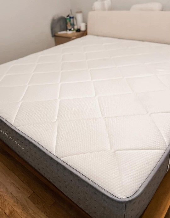 Puffy Cloud King Mattress