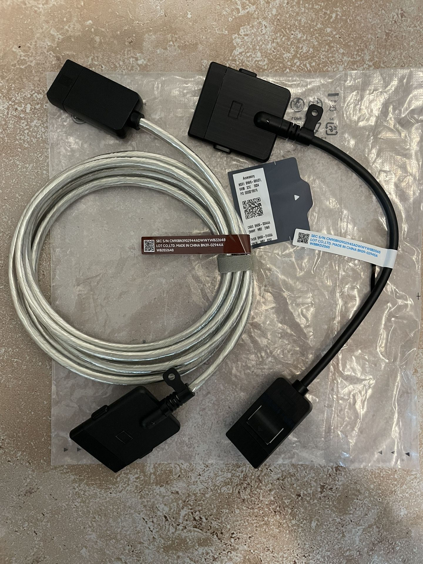 Genuine Samsung OneConnect Cables for QN800 Series TVs:BN39-02944A, BN39-02945A NEW OPEN BOX NEVER USED