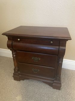 1 Nightstand - Solid Wood
