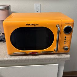 Nostalgia retrowave Microwave 
