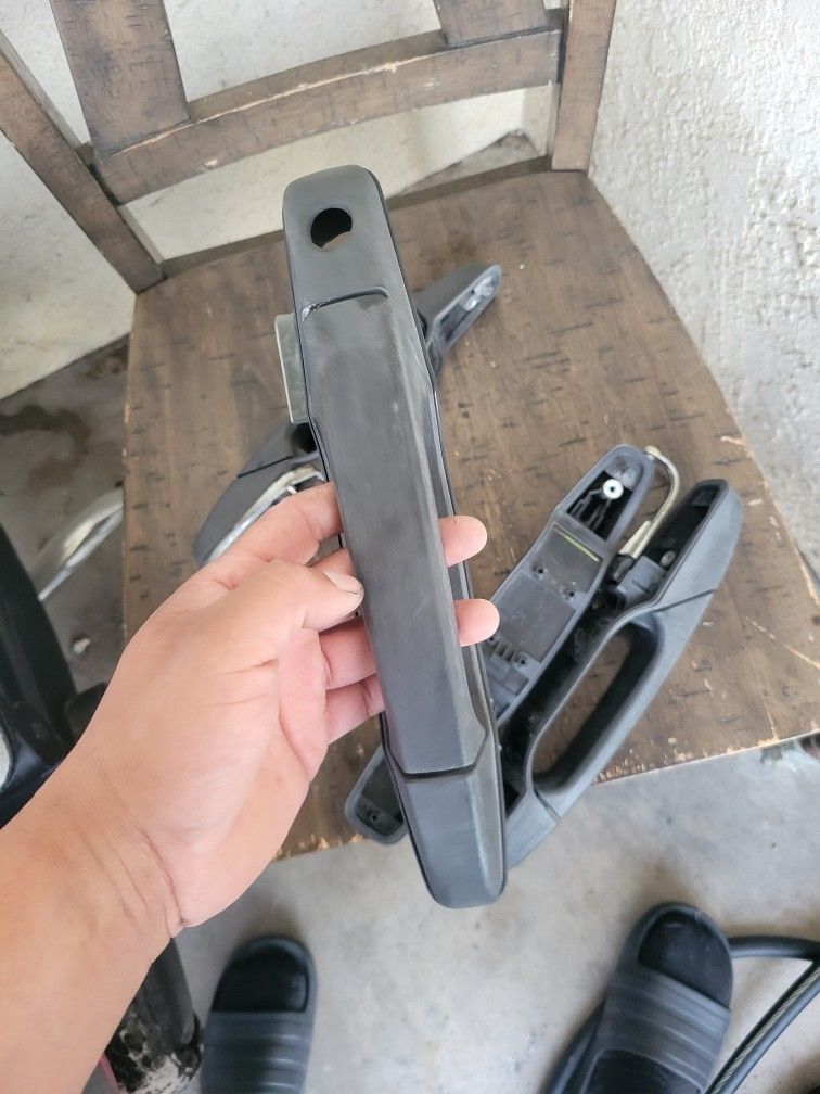 2007-2014 Gmc Yukon/tahoe Door Handles
