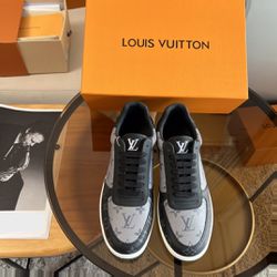 Louis Vuitton Time Out 74 