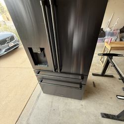Zline 36in 4-Door Refrigerator (2 Months Old)