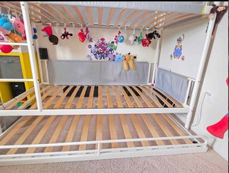 Bunk bed