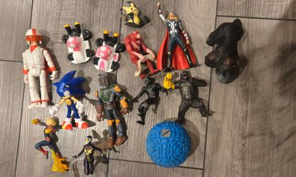 Mixed Lot of Action Figures: Marvel, Sonic, Star Wars & More