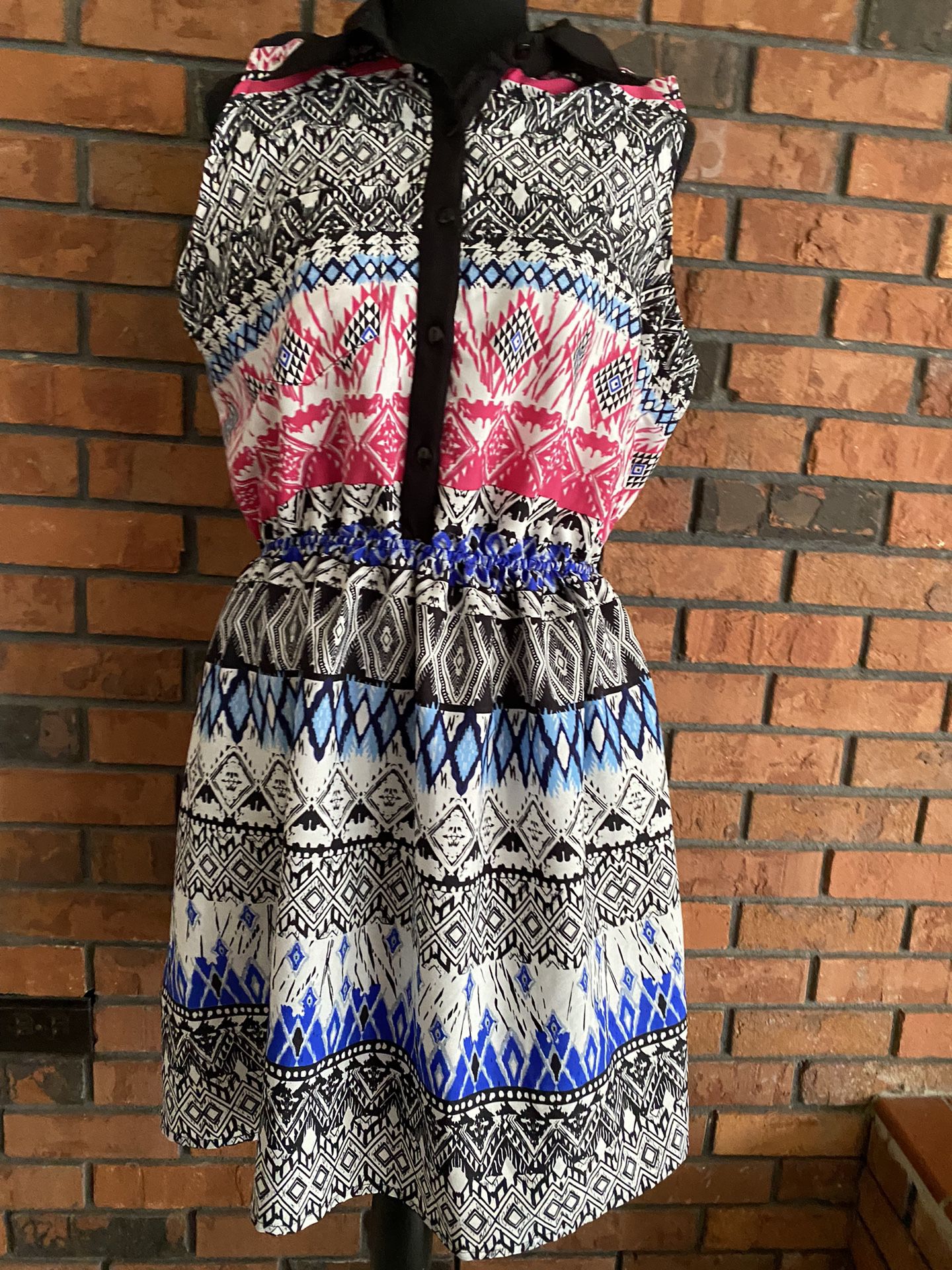 Woman’s Dress Size Large With Pockets