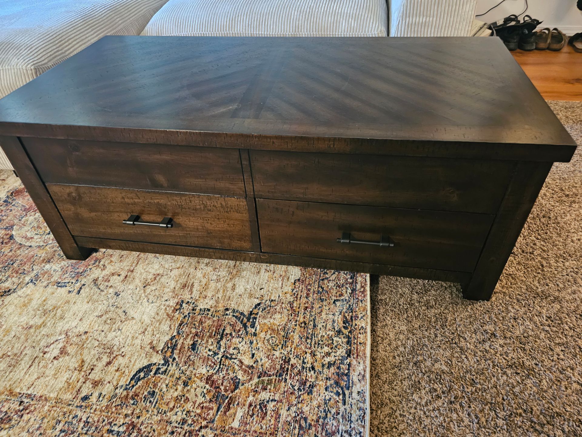 Jax Lift Top Coffee Table