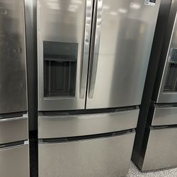 FRIGIDAIRE FRENCH DOOR REFRIGERATOR STAINLESS STEEL BRAND NEW OPEN BOX!!!!