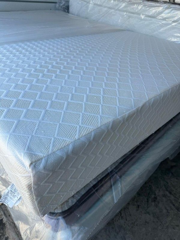 Queen Size Mattress And Box Spring