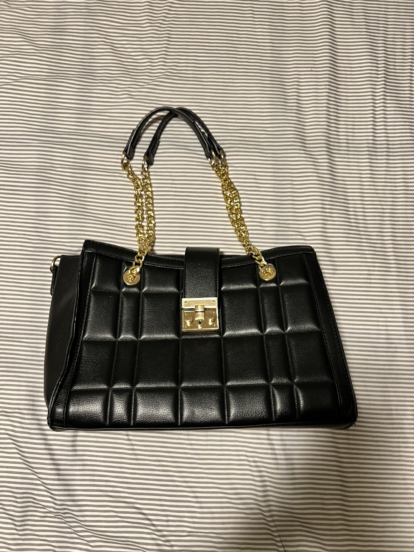 Black Purse With Gold Chains