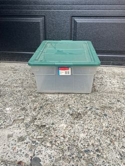 Rubbermaid Plastic Storage Bin