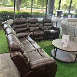 Recliner Sectional with Bluetooth Speaker and Lights / Seccional reclinable con altavoz Bluetooth y 
