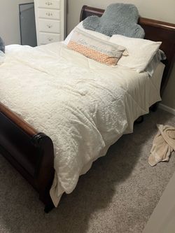 Bedroom set