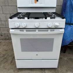 GE Gas Stove/Oven - Almost Brand New 