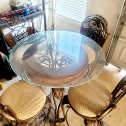 Round Top Table